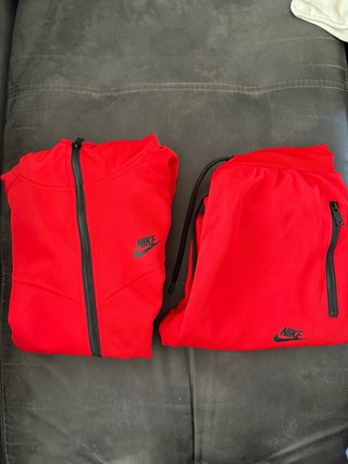 Conjunto Nike Tech Rojo