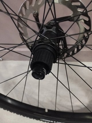 Ruedas Syncros Gravel RP 2.0 con discos y cubierta