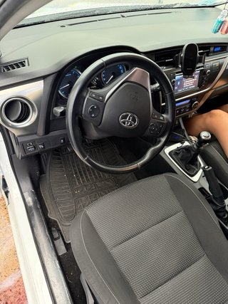 Toyota Auris 2013