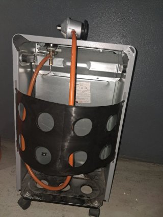 Estufa con bombona vacía
