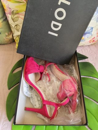 Sandalias LODI T37 Ante Fucsia
