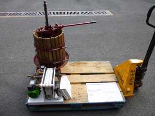 Prensa manual vino 30 y bomba filtradora