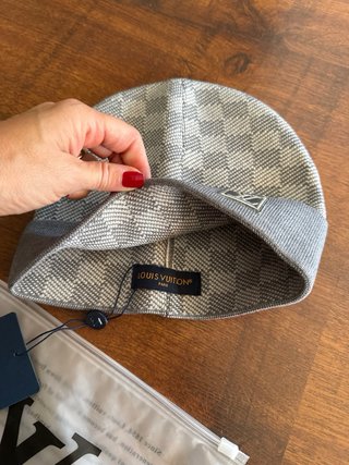 Gorro estilo Louis Vuitton Gris Cuadros