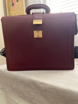 Maletín Vintage Cuero Rígido.
