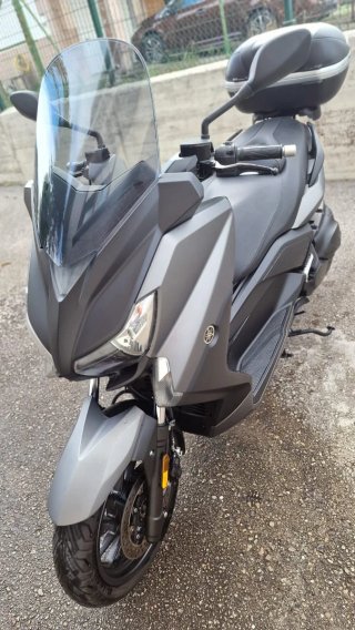 Yamaha XMAX 400 Maxi Scooter