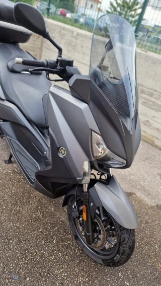 Yamaha XMAX 400 Maxi Scooter