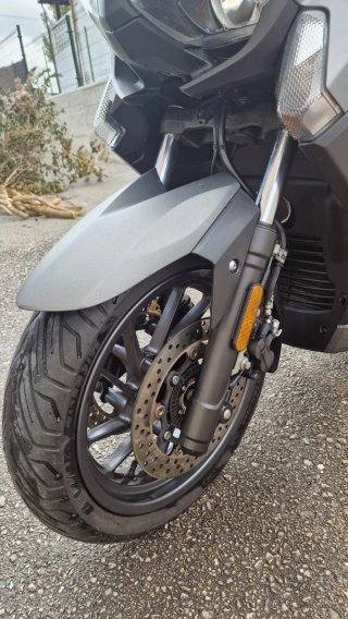 Yamaha XMAX 400 Maxi Scooter