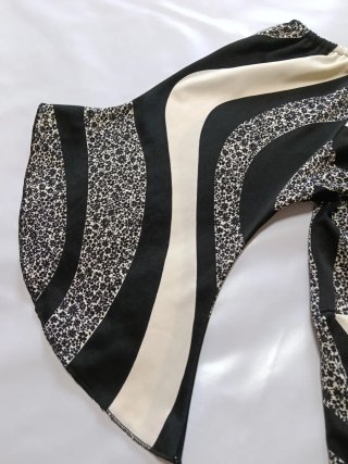 Blusa Túnica Vintage con Estampado Psicodélico