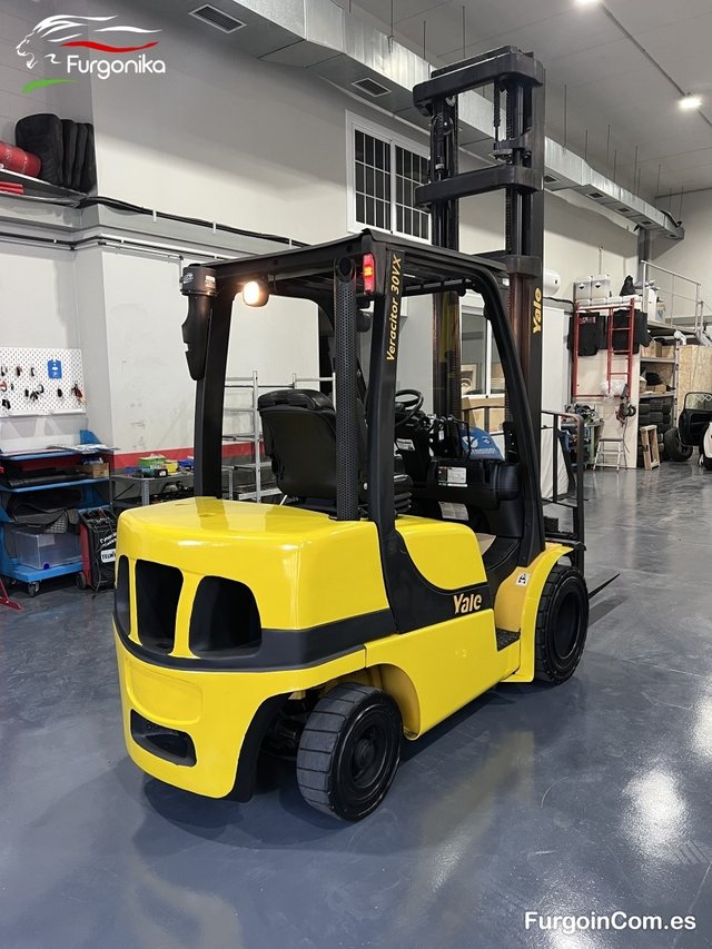 Carretilla elevadora YALE GDP30VX 3 Tonedas Diésel