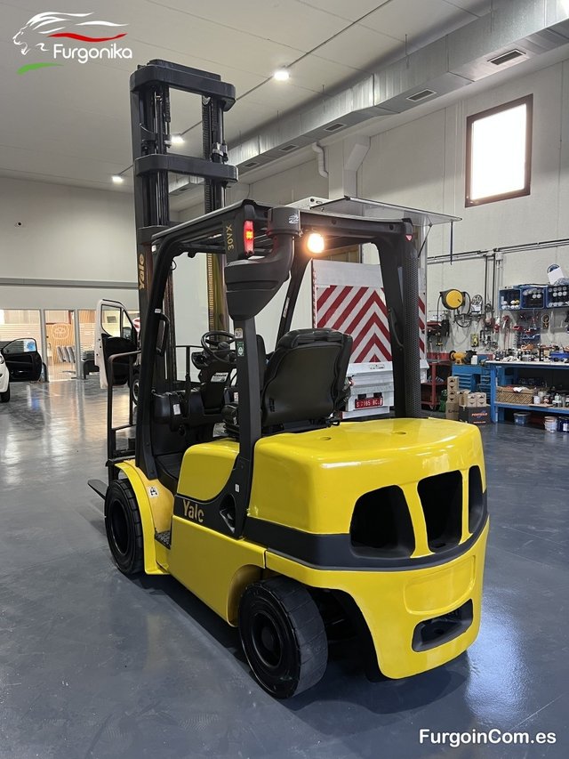 Carretilla elevadora YALE GDP30VX 3 Tonedas Diésel