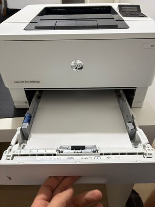 Impresora HP LaserJet Pro M404dn