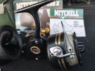 Carretes Pesca Vintage Penn 704 Z y Mitchell 498 X