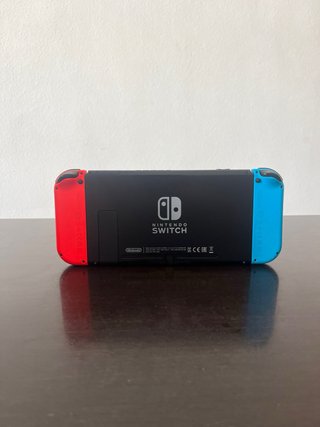 IMPECABLE | Nintendo Switch Azul/Rojo con caja