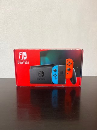 IMPECABLE | Nintendo Switch Azul/Rojo con caja