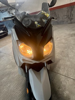Yamaha XMAX 250 Blanca