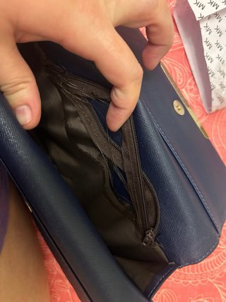 Cartera Michael Kors Monogram Gris y Negra