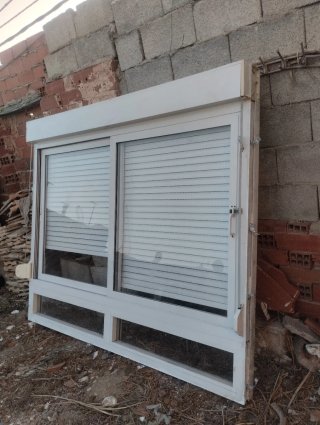 Ventana PVC con persiana