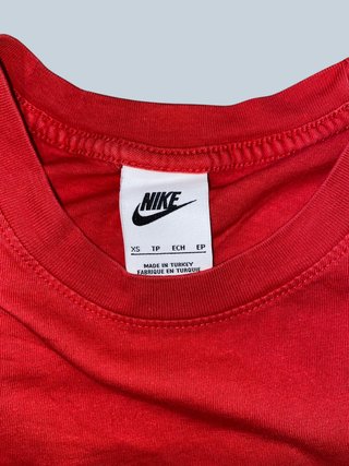 T-shirt Nike rossa Taglia XS