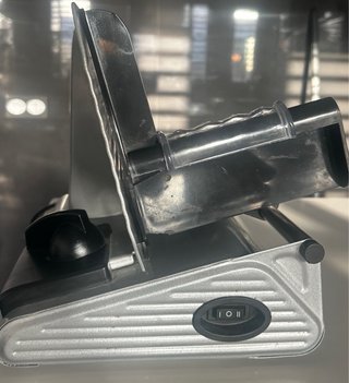 Cortafiambres Taurus Cutmaster 150W