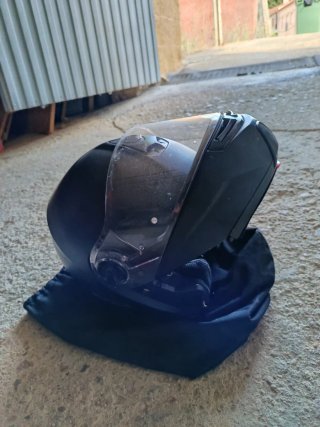 Casco de moto LS2 negro