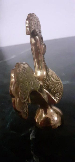 Figura antigua en bronce macizo de un gallo.