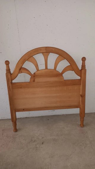 Cabecero de madera estilo provenzal