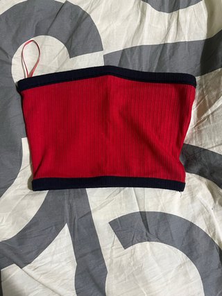 Top Corto Sin Mangas Rojo y Negro