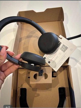 Poly Voyager 4300 UC Auriculares Inalámbricos