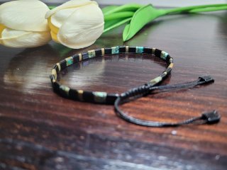 Pulsera unisex de piedra natural, a estrenar.