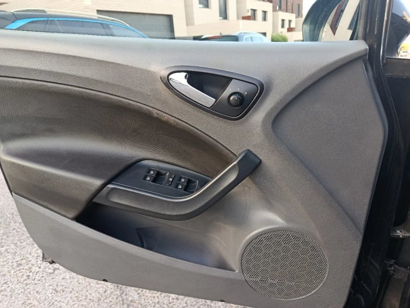 SEAT Ibiza 1.9 TDi Stylance DPF 2008, foto 12