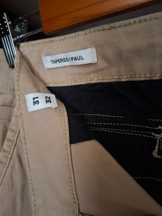 Pantalón cargo beige