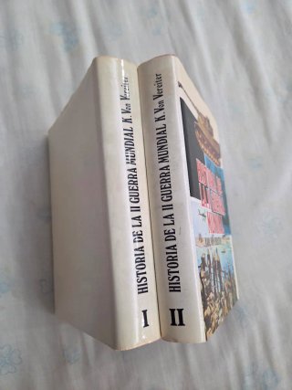 Dos tomos de la Historia de la II Gerra Mundial