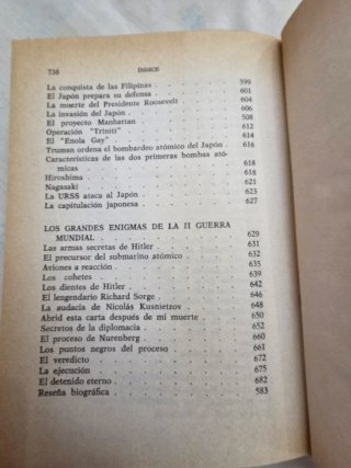 Dos tomos de la Historia de la II Gerra Mundial