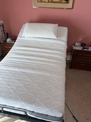 Cama ortopédica con colchón