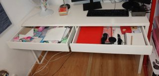 Scrivania bianca Micke di Ikea