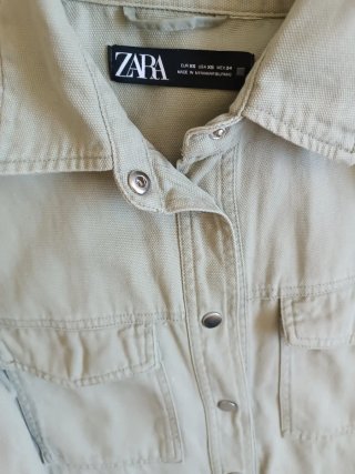 Cazadora Zara verde militar