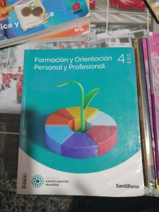 2 libros de texto de 4°Eso