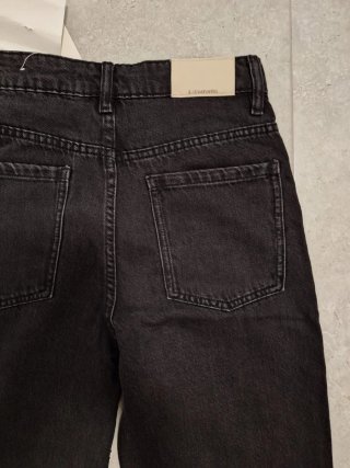 Vaqueros Stradivarius negros