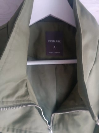 Chaqueta Primark Verde Militar Talla S