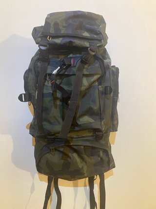 Mochila senderismo 80L camuflaje