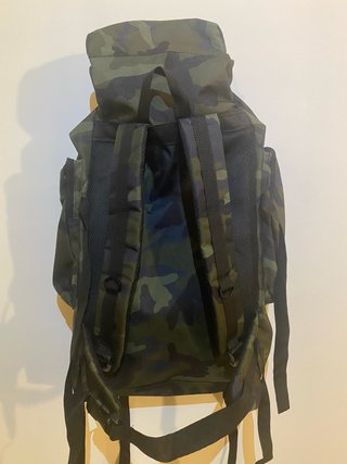 Mochila senderismo 80L camuflaje