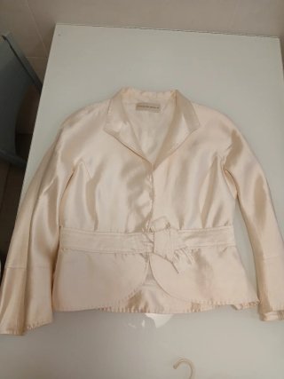 Traje de Purificación García color perla