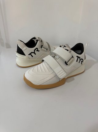 Zapatos Halterofilia TYR Blancos y Negros