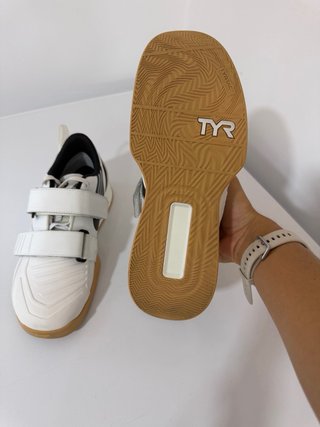 Zapatos Halterofilia TYR Blancos y Negros