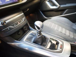 Peugeot 308 2016