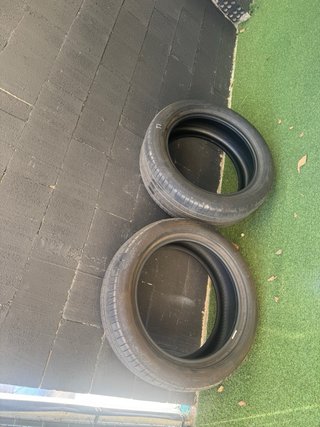 Neumáticos Pirelli 235/50 R19 99W - 4 ruedas 300€
