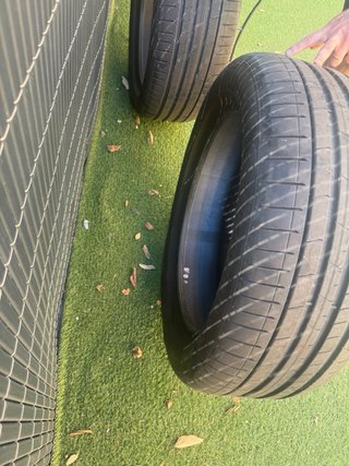 Neumáticos Pirelli 235/50 R19 99W - 4 ruedas 300€