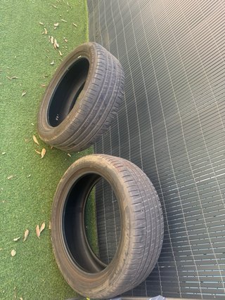 Neumáticos Pirelli 235/50 R19 99W - 4 ruedas 300€