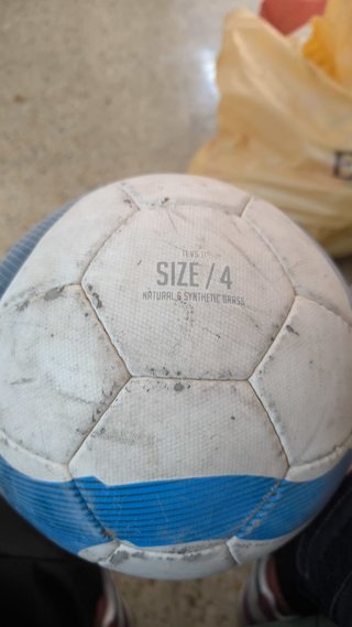 Confezione da 12 palloni da calcio + cesta
