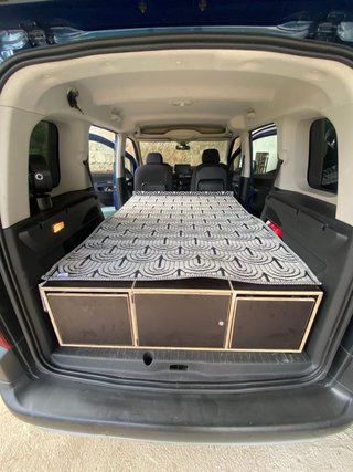 Mueble camper para furgoneta pequeña